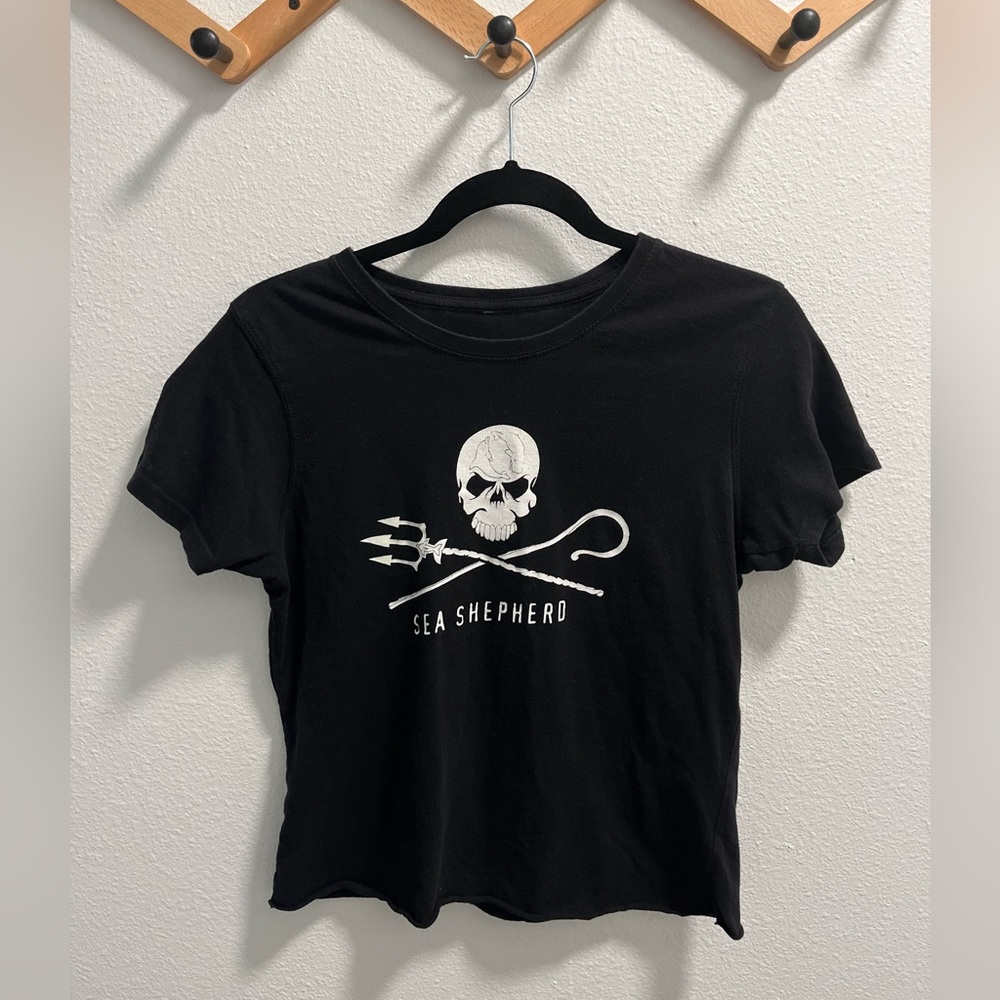 Sea Shepherd Tee - Whale/Jolly Roger Logo